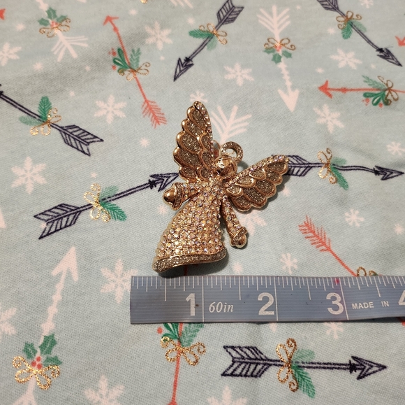 Angel Pin - Picture 3 of 4